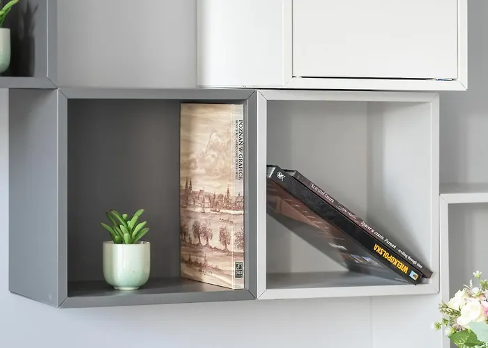 Hotel Stylish Near Hala Arena By Renters *