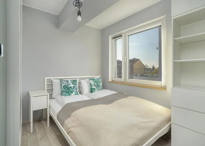 Stylish Near Hala Arena By Renters Posen