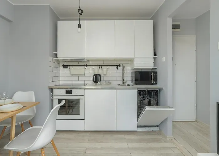 Stylish Near Hala Arena By Renters