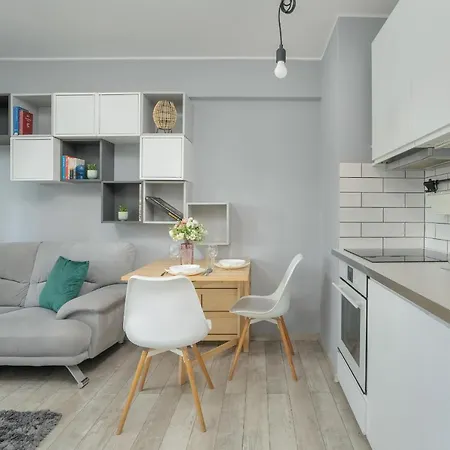 فندق Stylish Near Hala Arena By Renters *