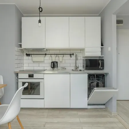 Stylish Near Hala Arena By Renters