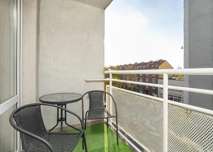 Stylish Near Hala Arena By Renters